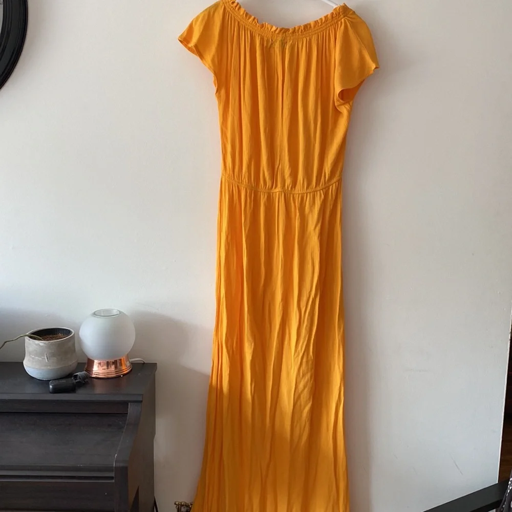 Dress - Picture 4 of 4